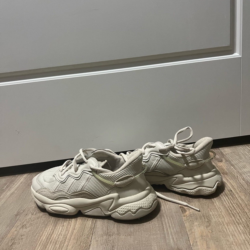 adidas ozweegos